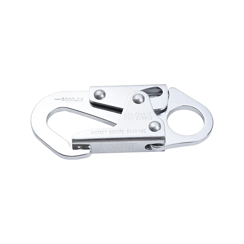 Jak provádí HL18004 s dvojitým zámkem Galvanized Snap Hook za extrémních povětrnostních podmínek, jako jsou vysoký větry nebo silný déšť?